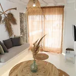 Villa Aderfia With Private Hot Tub Ornos (Mykonos)