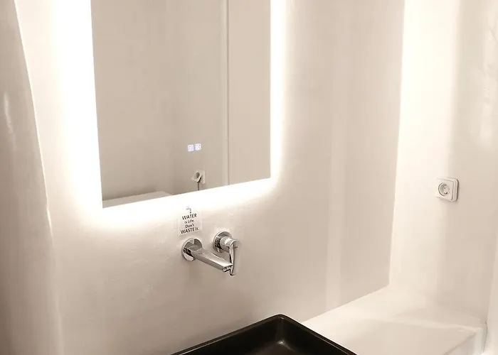 Aderfia With Private Hot Tub